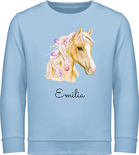 Sweater Kinder Sweatshirt Jungen Mädchen Pullover - Pferd Pferde - Pferdekopf - 140 (9/11 Jahre) - Hellblau - personalisierte Pulli reiten pferdemotiv reitpullover personalisierter Reiter von Geschenk mit Namen personalisiert by Shirtracer