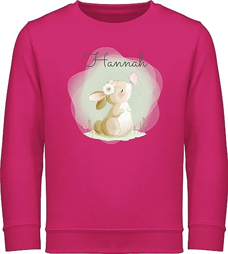 Sweater Kinder Sweatshirt Jungen Mädchen Pullover - Süßer Hase mit Name personalisiert I Hasen Geschenk Bunny I Rabbit I Kaninchen - 152 (12/13 Jahre) - Fuchsia - hasenmotiv Ostern osterhasen von Geschenk mit Namen personalisiert by Shirtracer