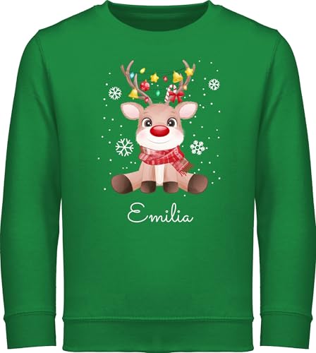Sweater Kinder Sweatshirt Jungen Mädchen Pullover - Geschenke - Süßes Rentier mit Name Wunschtext I Geschenk Rentier Weihnachten I Rudolph Reindeer Rudolf - 128 (7/8 Jahre) - Grün - rentierpulli von Geschenk mit Namen personalisiert by Shirtracer