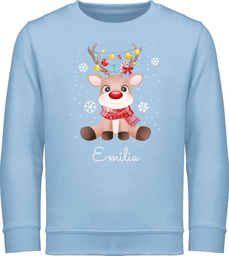 Sweater Kinder Sweatshirt Jungen Mädchen Pullover - Geschenke - Süßes Rentier mit Name Wunschtext I Geschenk Rentier Weihnachten I Rudolph Reindeer Rudolf - 140 (9/11 Jahre) - Hellblau von Geschenk mit Namen personalisiert by Shirtracer