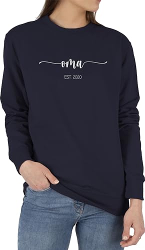 Sweater Pullover Sweatshirt Herren Damen - Verkündung Du wirst Großmutter Geschenkidee Oma est Jahreszahl I Geschenk zur Omi befördert - M - Dunkelblau - Grandma geworden Omas omis Grandmas oma. Sweater Pullover Sweatshirt Herren Damen - Verkündung Du wirst Großmutter Geschenkidee Oma est Jahreszahl I Geschenk zur Omi befördert - M - Dunkelblau - Grandma geworden Omas omis Grandmas oma. von Geschenk mit Namen personalisiert by Shirtracer