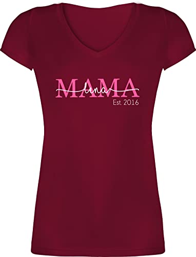 T-Shirt Damen V Ausschnitt - Mama Mom Mutti Geschenk zum Muttertag - XS - Bordeauxrot - Tshirt Shirt muttertagsgeschenk est t Shirts Geschenke Mutter für v-Ausschnitt personalisiertes mütter von Geschenk mit Namen personalisiert by Shirtracer