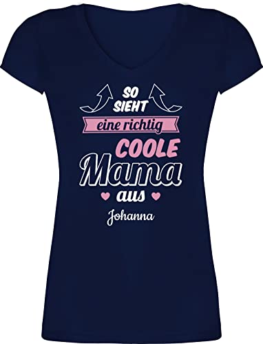 T-Shirt Damen V Ausschnitt - Muttertag - So Sieht eine richtig Coole Mama aus - XL - Dunkelblau - Geschenke Mutter für Beste muttertagsgeschenk Sachen personalisiertes zum Mama+Surprise Tag mütter von Geschenk mit Namen personalisiert by Shirtracer