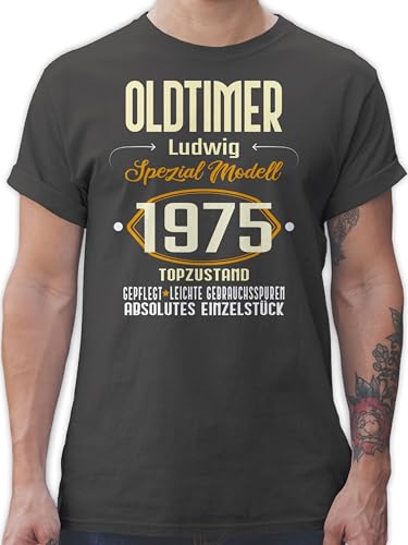 T-Shirt Herren - 50. Geburtstag - Oldtimer Spezial Modell 1975 - zum Fünfzigsten - eigener Name - hell - L - Dunkelgrau - Tshirt 50 50er fünfziger 1973 für männer Mann personalisierte Jahre von Geschenk mit Namen personalisiert by Shirtracer