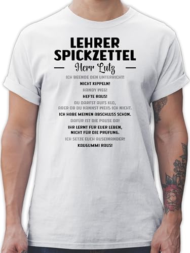 T-Shirt Herren - Geschenk Lehrer Spickzettel mit Name I Lehrer Geschenk lustig I Lustige Geschenke Lehrkraft I Lehrergeschenke - L - Weiß - t Shirt Abschied Tshirt für Lehrer von Geschenk mit Namen personalisiert by Shirtracer