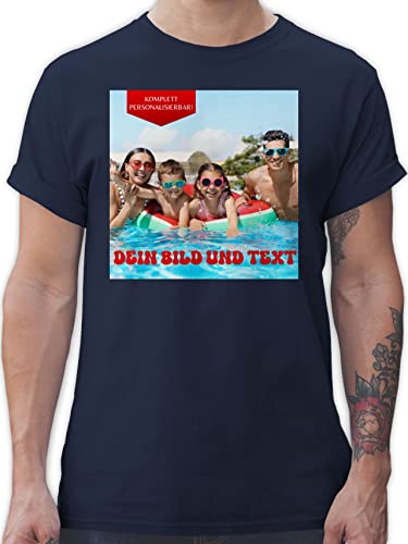 T-Shirt Herren - Geschenk mit eigenem Foto und Text personalisiert I Eigenes Bild I Custom Photo Text - XXL - Navy Blau - t Shirt selbst gestalten Vatertagsgeschenk Tshirt personalisiertes Pictures von Geschenk mit Namen personalisiert by Shirtracer