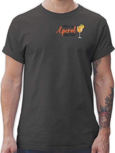 T-Shirt Herren - Karneval Kostüm Fasching - Ist auf Aperol mit Name Spritztour Brustdruck - Mädelsabend JGA Mallorca Mädelsausflug - L - Dunkelgrau - Faschings Shirt Outfit Tshirt von Geschenk mit Namen personalisiert by Shirtracer