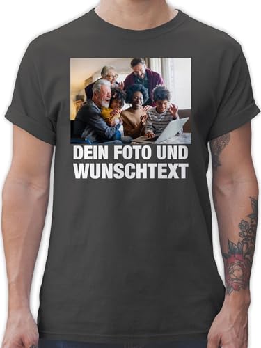 T-Shirt Herren - Mit Bild eigenem Foto Name Text Wunschtext - 4XL - Dunkelgrau - Bedrucken selber Machen Tshirt Bilder drucker Lassen Shirt selbst drucken schwarz Design eigenen Fotos + von Geschenk mit Namen personalisiert by Shirtracer