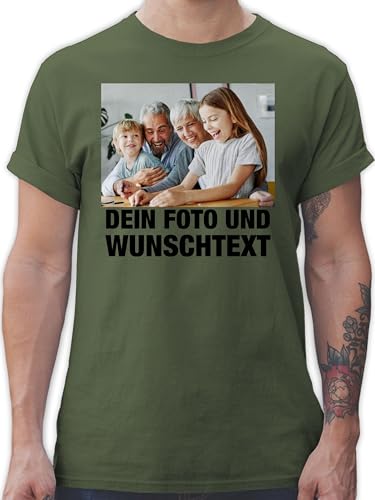 T-Shirt Herren - Mit Foto I Eigenem Bild I Text I Name I Wunschtext - XXL - Army Grün - eigene Bilder gedruckte Tshirt Vatertagsgeschenk t Shirt selbst drucken Photo t-Shirts gestalten von Geschenk mit Namen personalisiert by Shirtracer