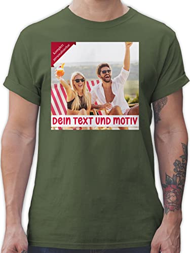 T-Shirt Herren - Bild - Eigenem Foto Geschenk - L - Army Grün - Text und Drauf gestalten textfeld Schrift erstellen drucken personalisierbar Aufdruck selber Bedrucken Druck personalisierte von Geschenk mit Namen personalisiert by Shirtracer