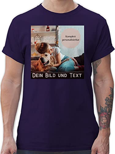 T-Shirt Herren - eigenem - Foto Bild Geschenk I Dein Bild und Text - S - Lila - Vatertagsgeschenke t Shirt t-Shirts Bedruckt selbst drucken Photo Shirts t-Shrit Bedrucken Geschenke für kumpels T-Shirt Herren - eigenem - Foto Bild Geschenk I Dein Bild und Text - S - Lila - Vatertagsgeschenke t Shirt t-Shirts Bedruckt selbst drucken Photo Shirts t-Shrit Bedrucken Geschenke für kumpels von Geschenk mit Namen personalisiert by Shirtracer