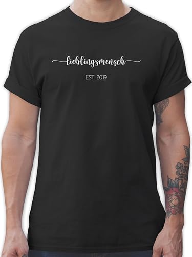 T-Shirt Herren - Freund - Lieblingsmensch est - Lieblingsmensch Geschenk Freundin - Lieblingsmensch Geschenk Mann - L - Schwarz - Freunde Geburtstagsgeschenk guter personalisiertes von Geschenk mit Namen personalisiert by Shirtracer