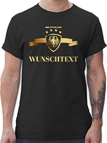 T-Shirt Herren - 2024 Fussball EM Fanartikel - Deutschland Gold Adler - Wunschtext - XL - Schwarz - Tshirt wm Shirt männer fußball 24 Fan Europa von Geschenk mit Namen personalisiert by Shirtracer