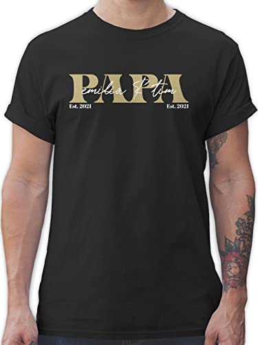 T-Shirt Herren - zum Vatertag - Papa Geschenk mit Namen Kinder Datum Geburtsjahr Weihnachten Geburtstag - XXL - Schwarz - Tshirt Vater personalisierte Geschenke Shirt Vatertagsgeschenk für von Geschenk mit Namen personalisiert by Shirtracer