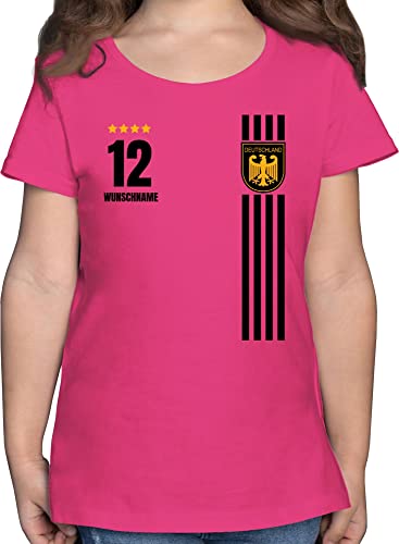 T-Shirt Mädchen - 2024 Fussball EM Fanartikel - Deutschland Germany Trikot Style - 164 (14/15 Jahre) - Fuchsia - personalisiertes Kinder Tshirt wm fußball Shirt Kind t Shirts Oberteil Shirt. von Geschenk mit Namen personalisiert by Shirtracer