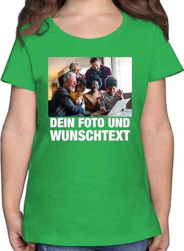T-Shirt Mädchen - Geschenk mit Bild I eigenem Foto I Name I eigener Text I Wunschtext - 128 (7/8 Jahre) - Grün - abschluss Shirt grundschule personalisiertes Tshirt für Kinder selbst drucken Logo von Geschenk mit Namen personalisiert by Shirtracer