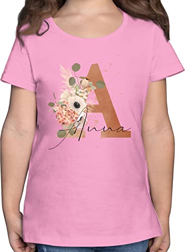 T-Shirt Mädchen - Name - Watercolor Anfangsbuchstabe - 128 (7/8 Jahre) - Rosa - Buchstabe a Kinder t Shirt Tshirt personalisiertes Geschenke Buchstaben für Schule initialen einem Kind Kita von Geschenk mit Namen personalisiert by Shirtracer