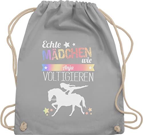 Turnbeutel Rucksack - Pferd Pferde - Echte Mädchen voltigieren Namen - Unisize - Hellgrau - wunschtext pferdemotiv turnen tasche kita beutel wechselsachen coole sachen für pferdemädchen von Geschenk mit Namen personalisiert by Shirtracer