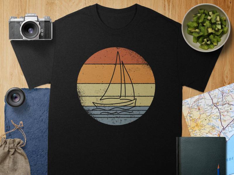 Segelboot Retro Segeln - Organic Shirt Segelboot Retro Segeln - Organic Shirt von GeschenkDesignsDE