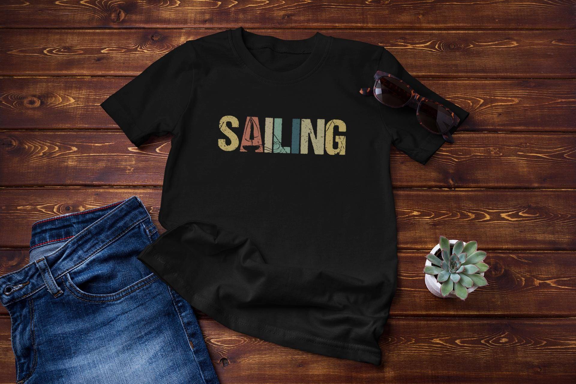 Segeln, Segler, Vintage, Segelboot, Retro, Kapitän, Geschenkideen - Premium Shirt von GeschenkDesignsDE
