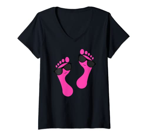 Damen Füße Fußpflege Pediküre Podologe Nagelstudio Geschenkidee T-Shirt mit V-Ausschnitt Damen Füße Fußpflege Pediküre Podologe Nagelstudio Geschenkidee T-Shirt mit V-Ausschnitt von Geschenke Artikel für Fußpfleger von JOHN ROMEO