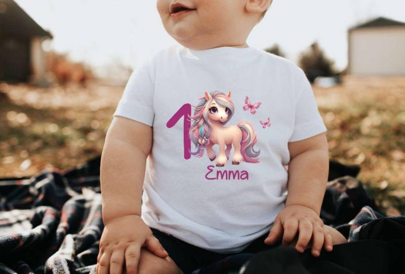 Geburtstags T-Shirt Mit Namen Personalisiert Mädchen Pferd Zahlenshirt Outfit Kinder Geburtstag Geschenkidee von Geschenkelaedchen
