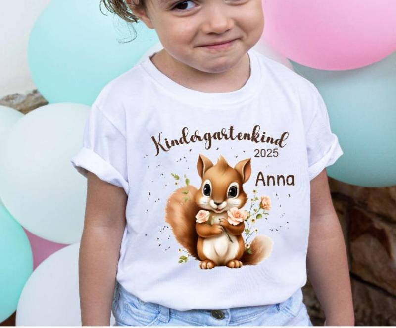 Kindergartenkind Tshirt Mit Name Mädchen Personalisiert Eichhörnchen Kindergarten Kita Kind Erster Tag Outfit von Geschenkelaedchen