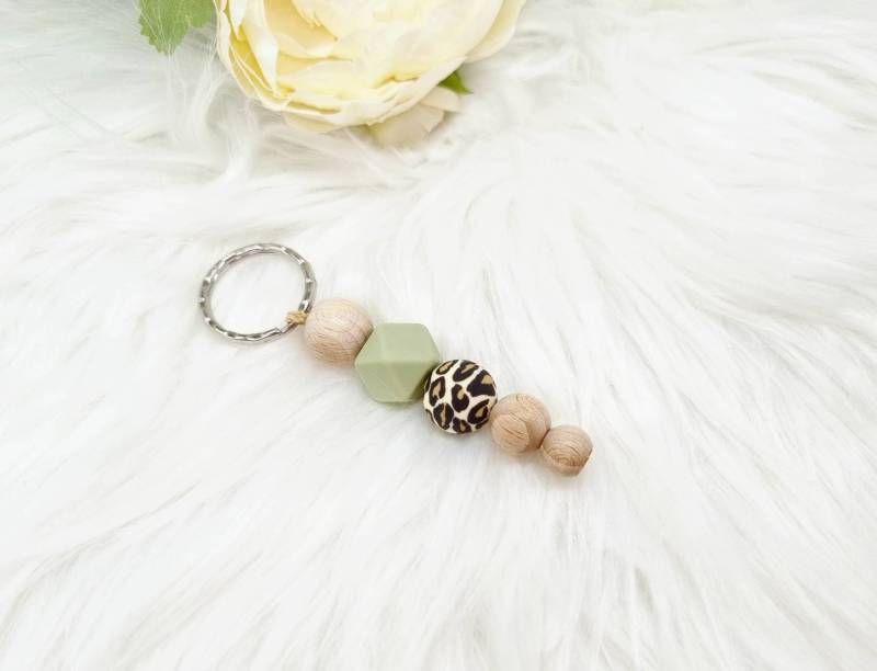 Schlüsselanhänger Silikon Hexagon Taschenbaumler Geschenk Leopard Leo von Geschenkelaedchen