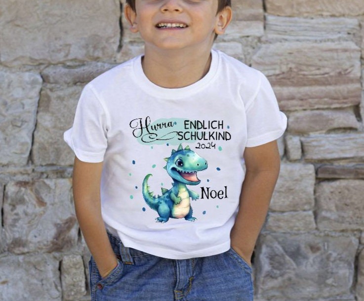 Schulkind T Shirt Personalisiert Drache Mit Name Junge Personalisiert Geschenkidee Schulbeginn Einschulung von Geschenkelaedchen