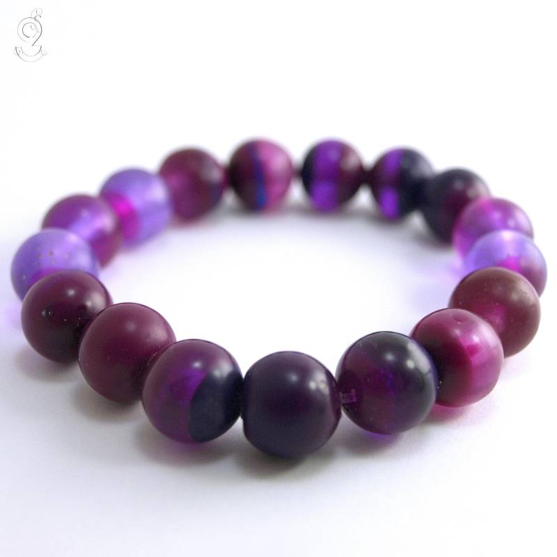 Bunte Perlen - Armband Aus Unterschiedlich Bunten Gießharz-Kugeln Mit Gummiband Von Geschmeide Unter Teck von GeschmeideUnterTeck