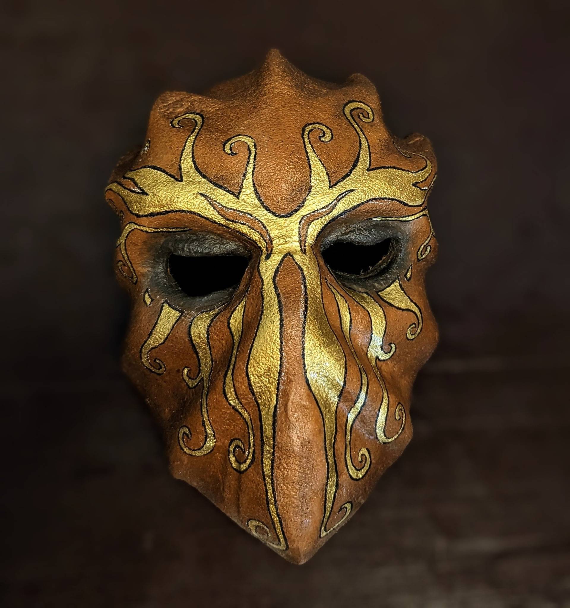Maske Mit Goldener Verzierung in Anlehnung An Oktopus/Fluch Der Karibik Cthulhu Maske Mit Goldener Verzierung in Anlehnung An Oktopus/Fluch Der Karibik Cthulhu von Gestaltwechsel