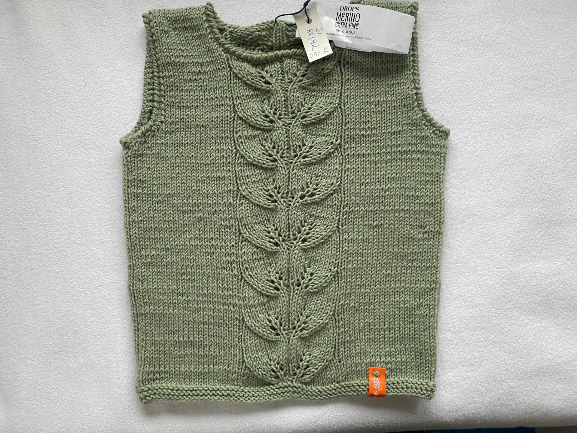 Gr. 86/92 Pullunder in Salbeigrün Mit Blattmuster Aus Reiner Merinowolle Handgestrickt von Gestricktes