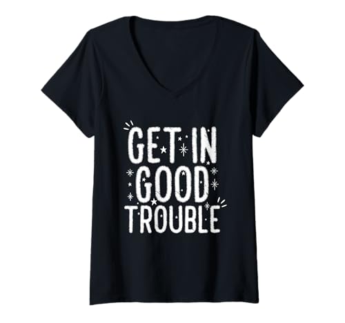 Damen In Schwierigkeiten geraten Gute Schwierigkeiten Notwendige Probleme John-Lewis T-Shirt mit V-Ausschnitt Damen In Schwierigkeiten geraten Gute Schwierigkeiten Notwendige Probleme John-Lewis T-Shirt mit V-Ausschnitt von Get in Good NecessaryTrouble Apparel