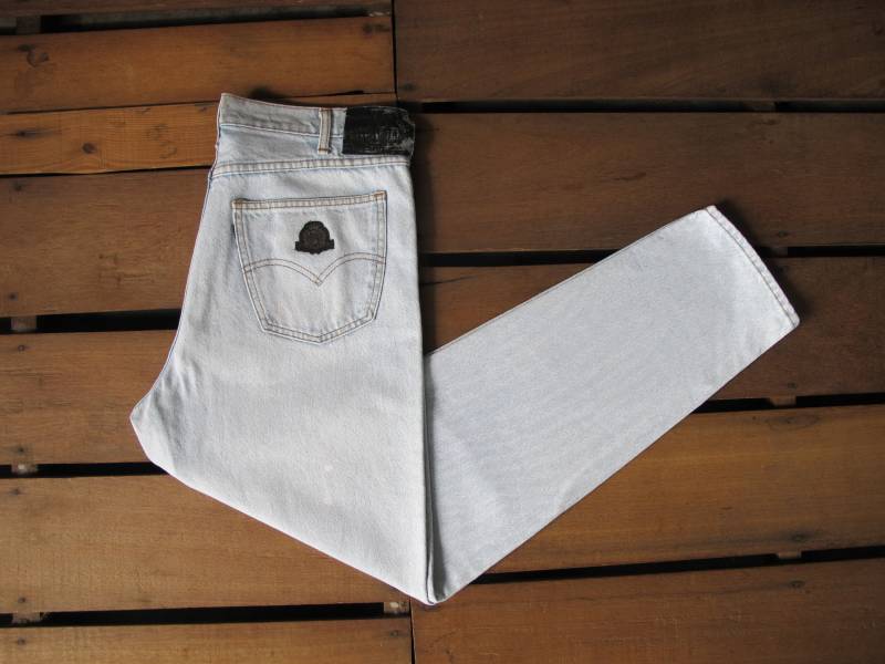 90Er Levi Fontana Ultra Light Blue Stone Wash Tapered Leg Denim W33 Vintage Levis 720-0230 High Waist Mom Jeans Made in Japan von Get2used