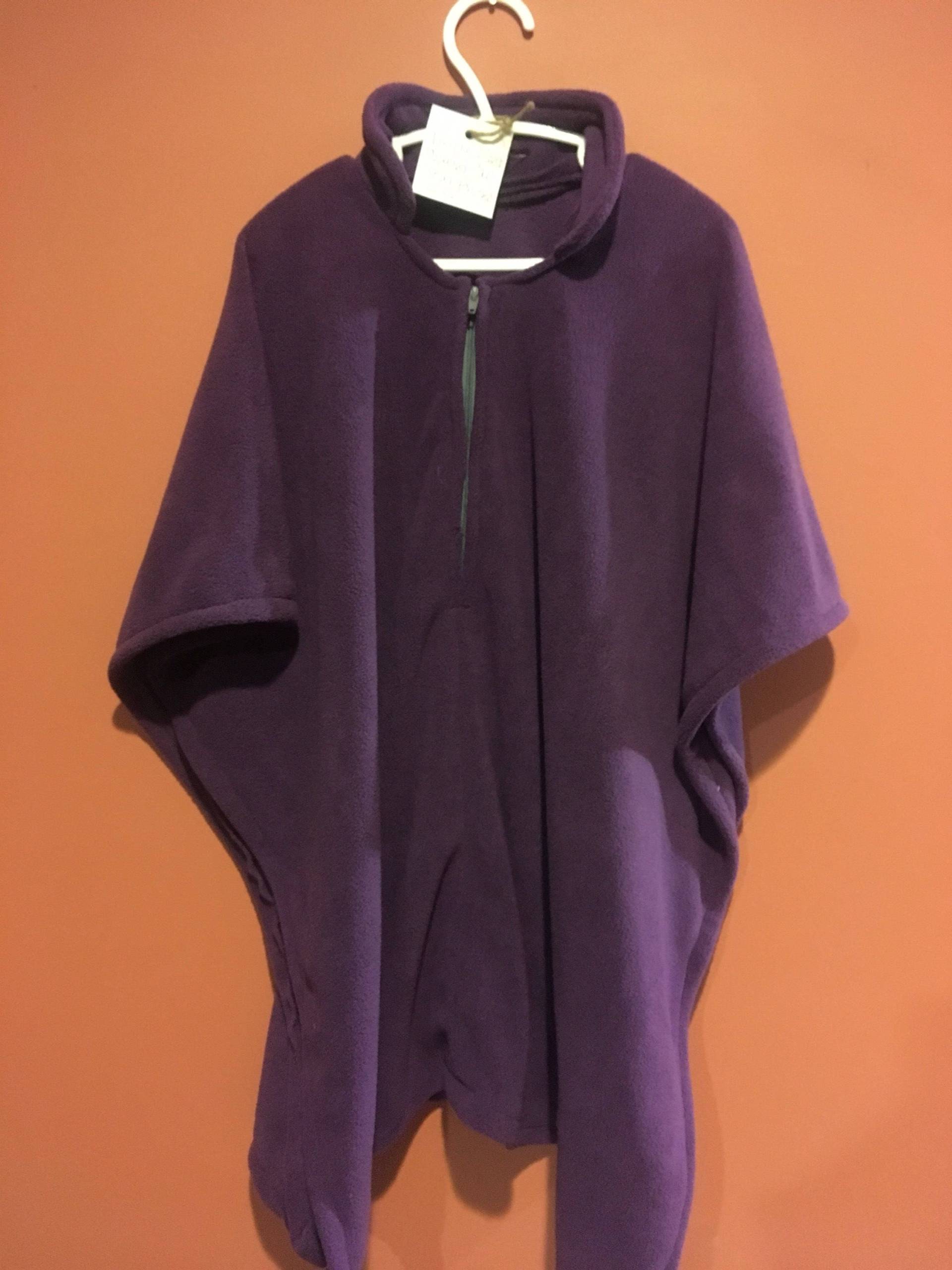 Aubergine Lila Autositz Poncho Größe 4 Aubergine Lila Autositz Poncho Größe 4 von GetCozyWithMe