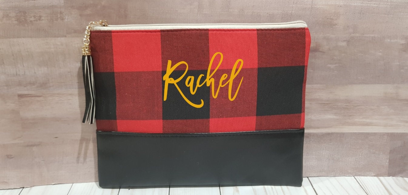 Personalisierte Karo Schwarz Büffelleder Und Leinwand Make-Up Tasche Für Brautjungferngeschenke, Roten Schwarzen Kosmetiktasche Weihnachtsgeschenke Personalisierte Karo Schwarz Büffelleder Und Leinwand Make-Up Tasche Für Brautjungferngeschenke, Roten Schwarzen Kosmetiktasche Weihnachtsgeschenke von GetFamilyJoy