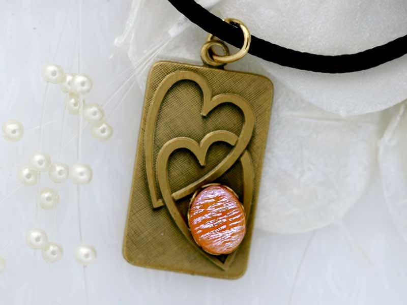 Doppelherz Anhänger Mit Dichroic Orange Glasur 00898 Doppelherz Anhänger Mit Dichroic Orange Glasur 00898 von GetGlassy