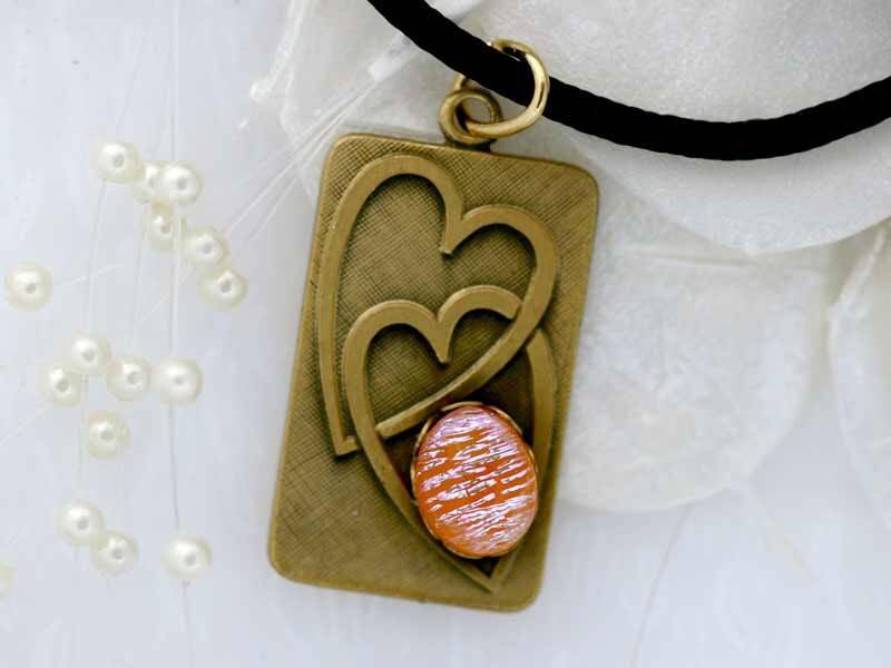 Doppelherz Anhänger Mit Dichroic Orange Glasur 00898 Doppelherz Anhänger Mit Dichroic Orange Glasur 00898 von GetGlassy