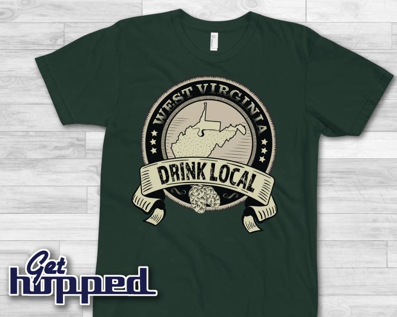 Herren/Unisex Distressed Drink Local West Virginia - Wv Craft Beer T-Shirt von GetHopped