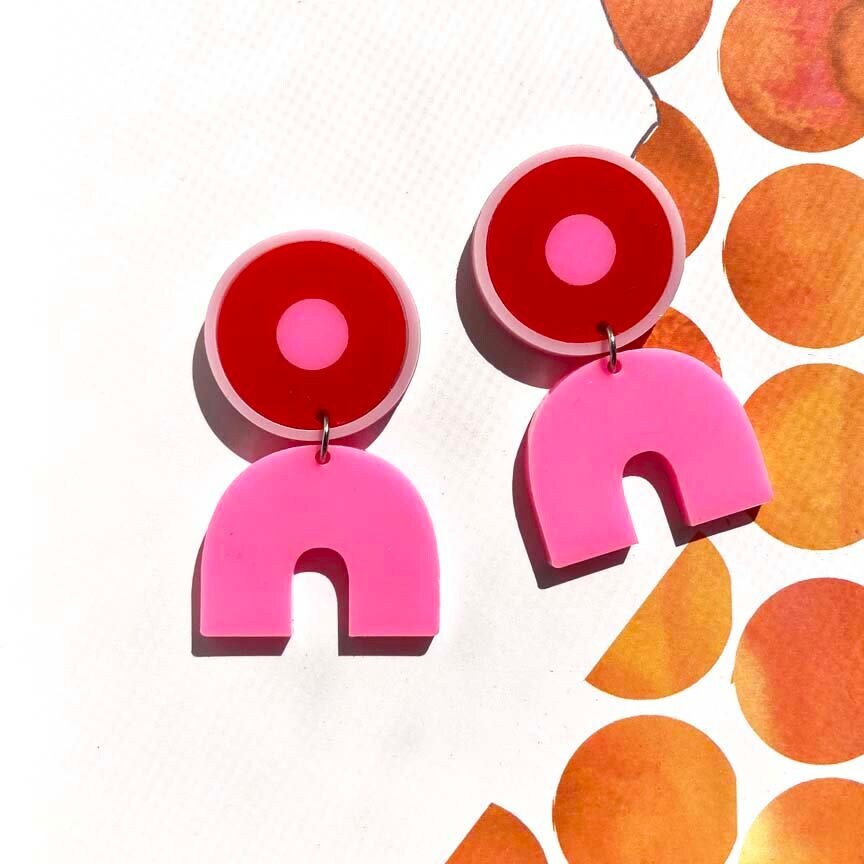Pinke Acrylohrringe // Accessoire Statement Piece Bunt Abstrakt Bauhaus Mod Pinke Acrylohrringe // Accessoire Statement Piece Bunt Abstrakt Bauhaus Mod von GetMadeinLA