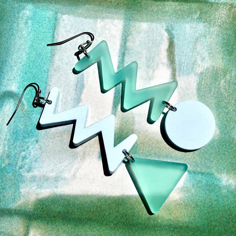Verspielte Acryl Ohrringe // Zickzack Accessoire Statement Piece Tragbare Kunst Postmodern Zweifarbig Asymmetrisch Verspielte Acryl Ohrringe // Zickzack Accessoire Statement Piece Tragbare Kunst Postmodern Zweifarbig Asymmetrisch von GetMadeinLA