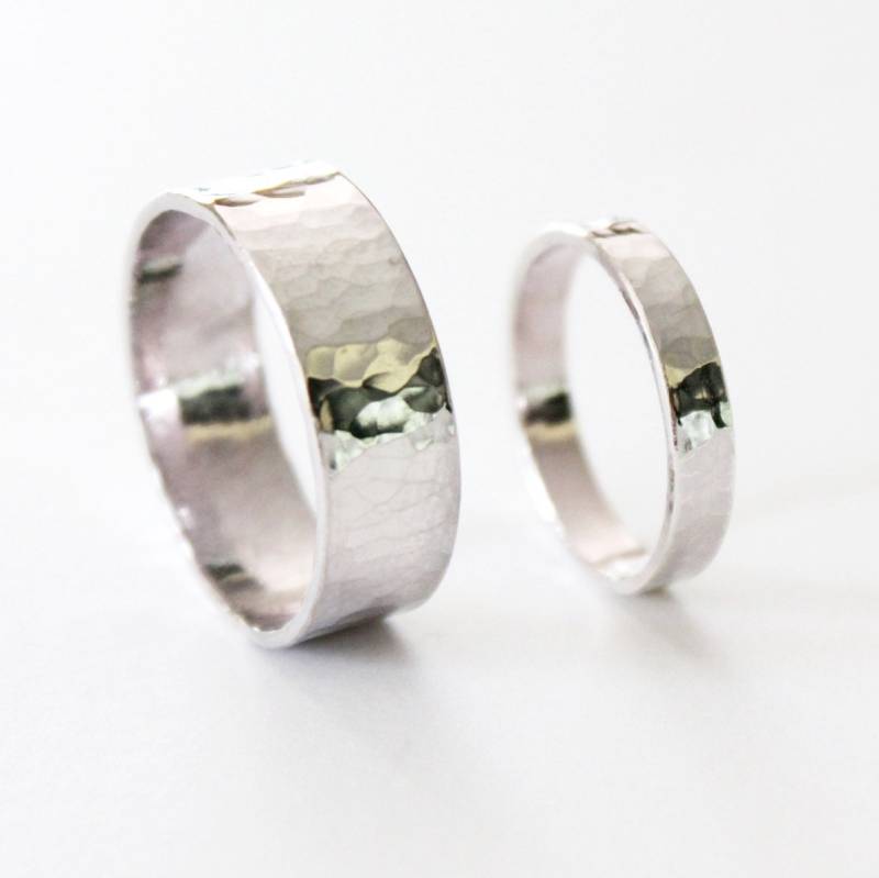 Paar Ring Set - Gehämmerte Sterling Silber Ringe Eheringe Versprechen Herren Damen Dickes Strukturiert Passend von GetNoticed