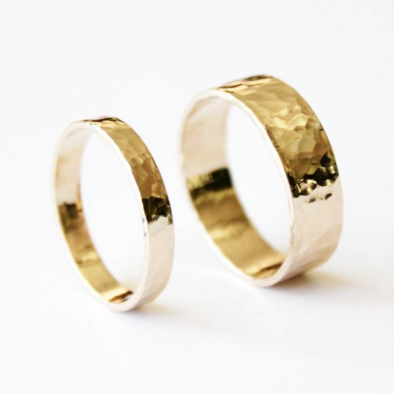 Paarring Set - 14K Gold Filled Ringe Gehämmerte Gelbgold Eheringe 3mm 6mm Herren- Und Damenringe Passende Ringschienen von GetNoticed