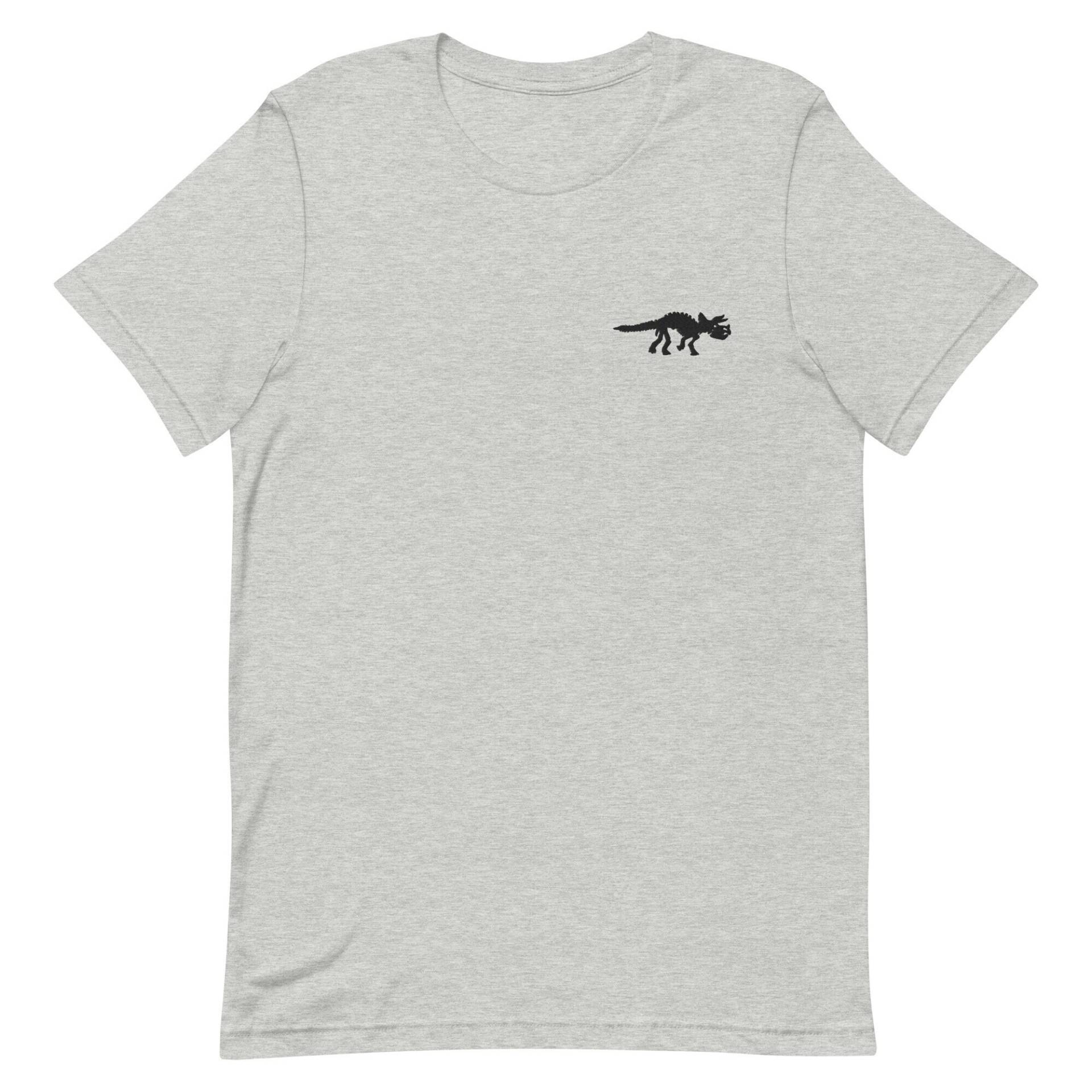 Triceratops Skelett Unisex T-Shirt, Besticktes T-Shirt Geschenk Für Freund, Herren Kurzarm Shirt - Mehrere Farben von GetStitch