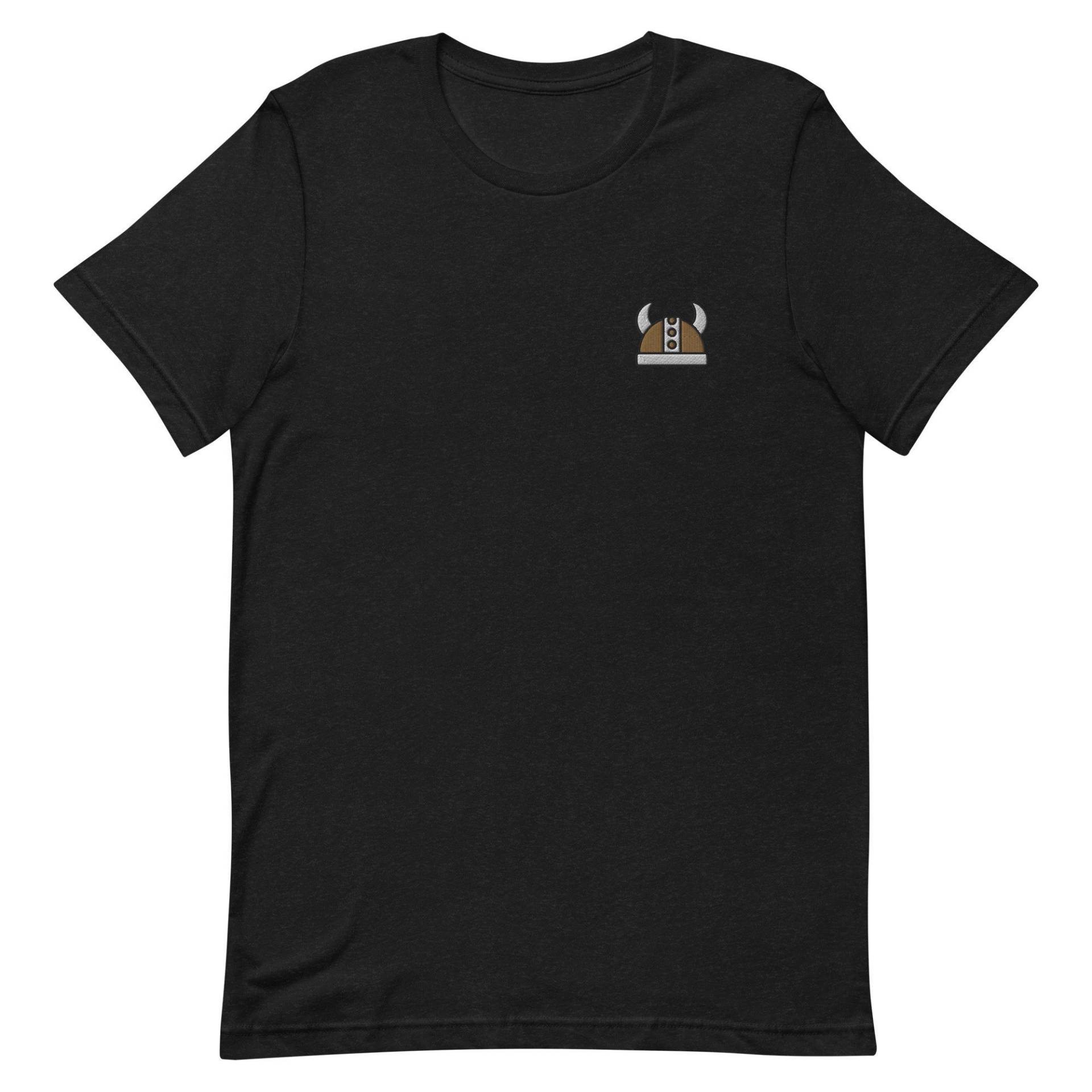 Viking Helm Unisex T-Shirt, Besticktes T-Shirt Geschenk Für Freund, Freundin, Kurzarm-Shirt - Mehrere Farben von GetStitch