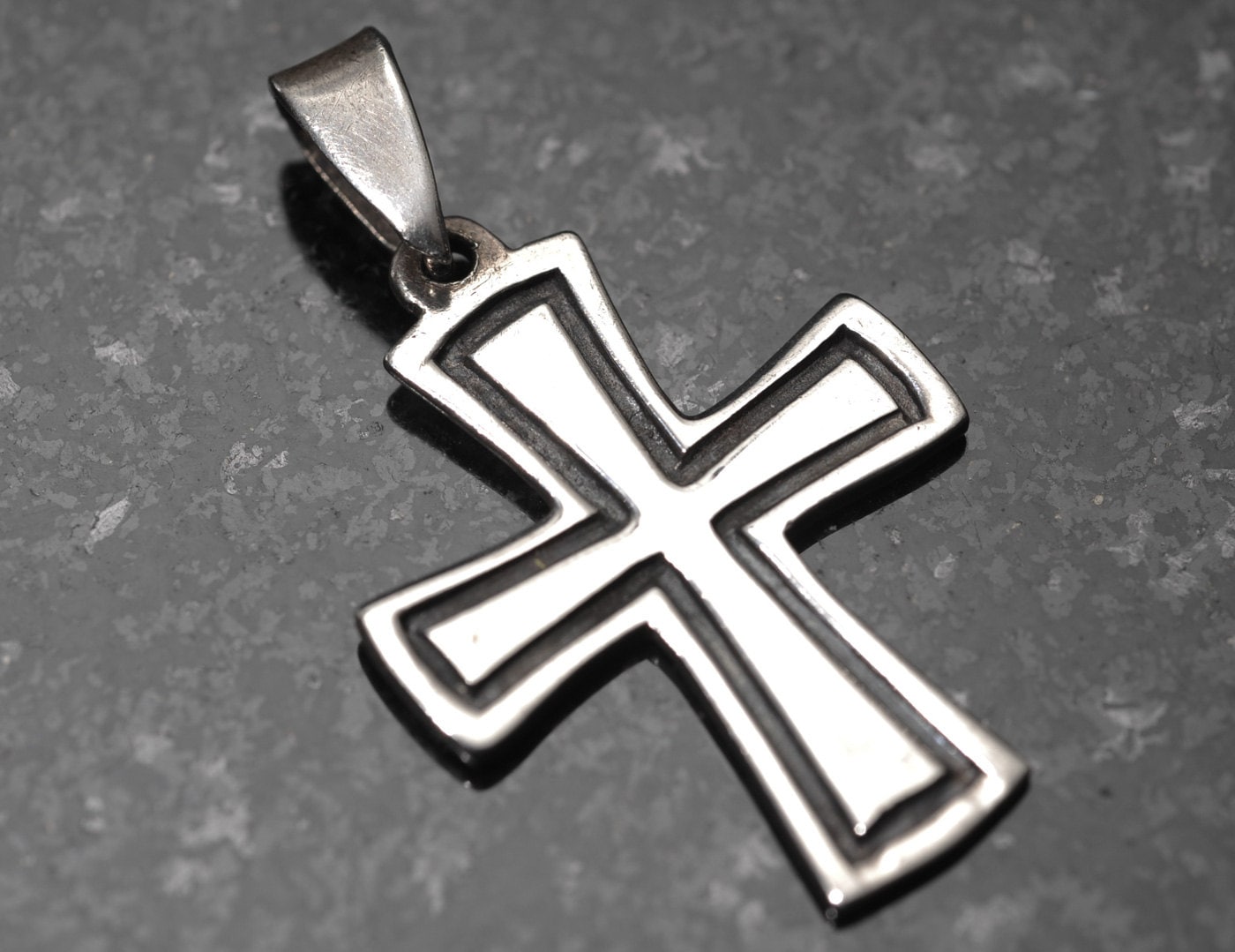 Schöne Sterling Silber Kreuz Anhänger von GetStones