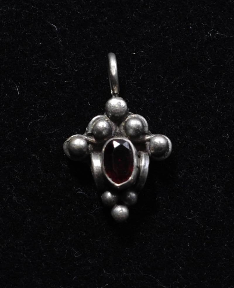 sterling Silber Und Granat Anhänger sterling Silber Und Granat Anhänger von GetStones