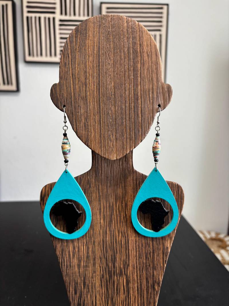 Abstand Afrika Teardrop Ohrringe von GetYourFleekOn