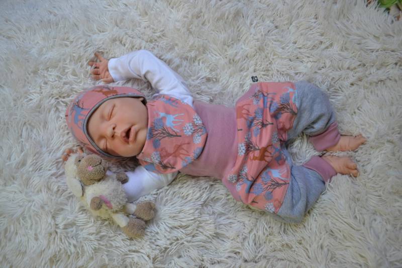 Baby Set Pumphose+Halstuch+Beanie-Mütze Gr.(56-74 | 62-80 | 68-86 Geburts-Geschenk Mädchen, Blumen, Rehe Erstlingsset von GetigerterLoewe