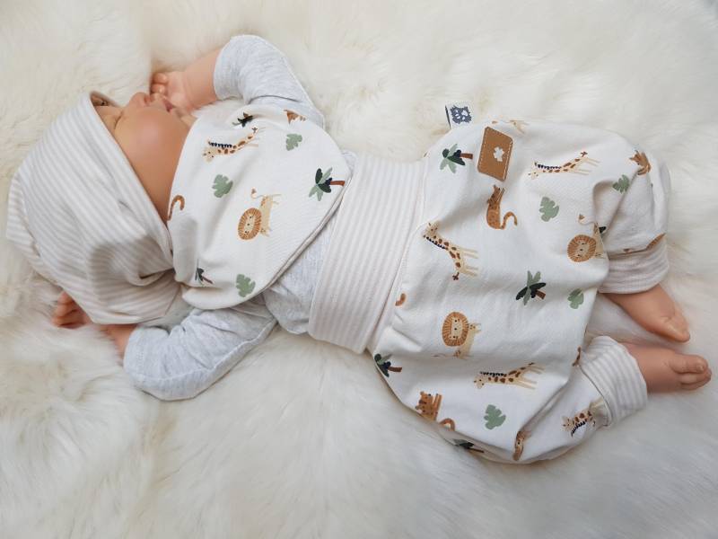 Baby-Set Pumphose+Halstuch+Beanie-Mütze Gr.50, 56, 62, 68, 74, 80, 86, 92 Geburts-Geschenk Junge Mädchen Handmade Erstlingsset Babyhose Zootiere von GetigerterLoewe